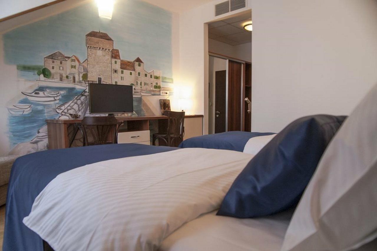Palma Rooms B&B スプリト エクステリア 写真